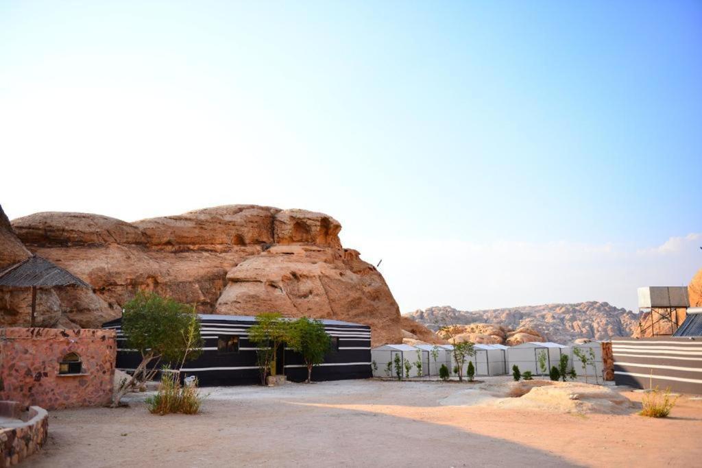 Petra Spirit Camp Hotel Al Hayy ภายนอก รูปภาพ
